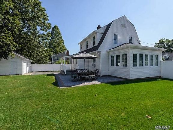 2nd image of 263 Castle Ave