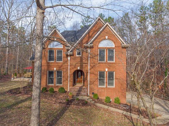 2nd image of 5213 Mona Lee Ln