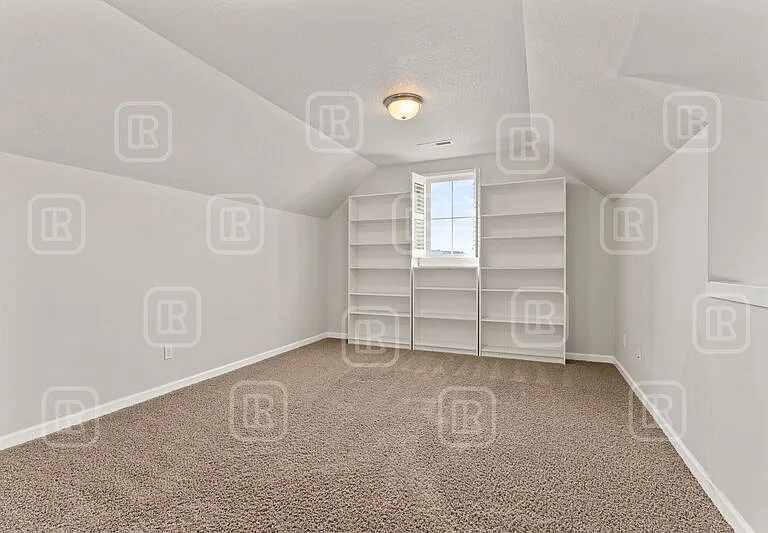 2211 N Oakland Ln — Photo 26