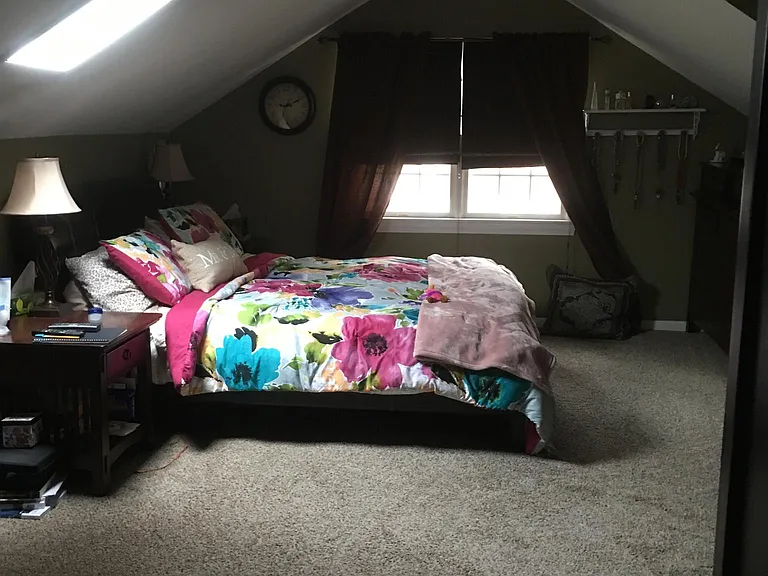 914 Schuyler Pl — Photo 7