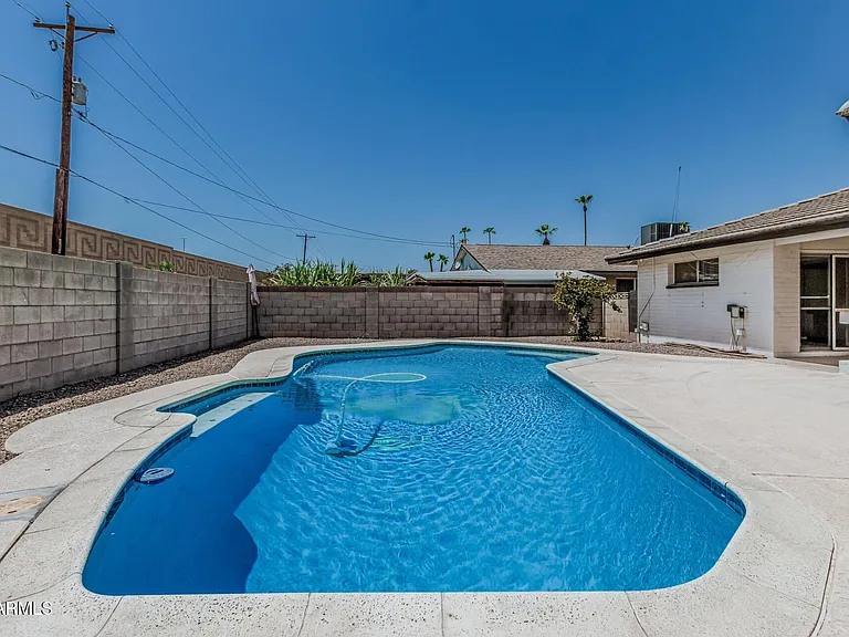 1213 E Riviera Dr — Photo 28