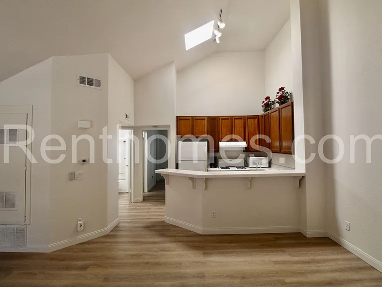 9916 Scripps Westview Way #264 — Photo 4