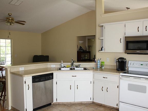 2nd image of 31 Pecan Drive Pass