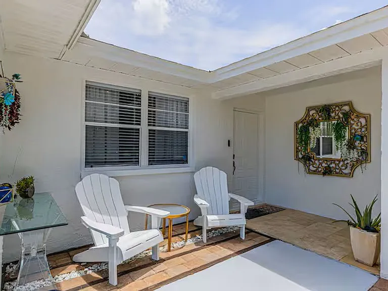 3511 Caloosa St — Photo 2