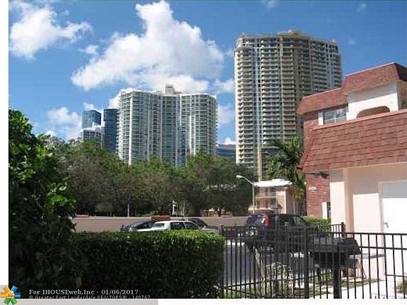 2nd image of 601 SE 5th Ct APT 306