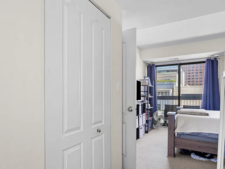 1212 N Wells St #302 — Photo 15