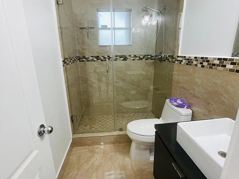 2233 W 74th Ter — Photo 27