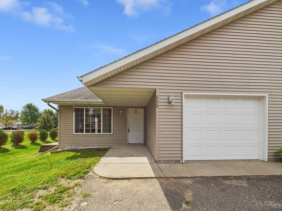 258 1st St SE, Avon, MN 56310