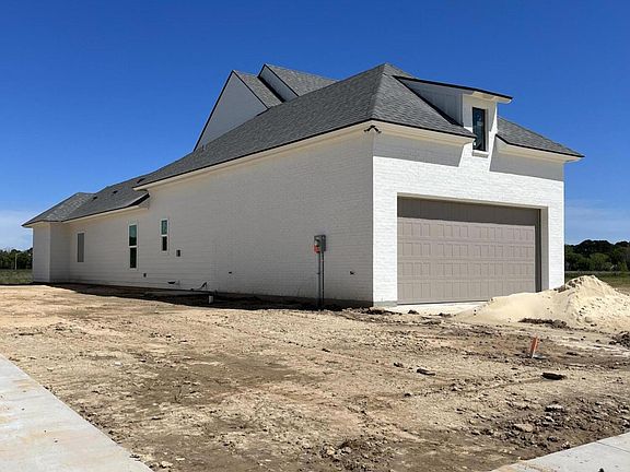5th image of 200 Alexander Palm Ave
