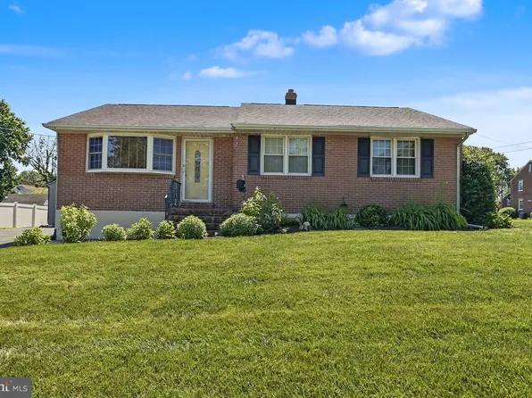 105 Macarthur Dr, Wilmington, DE 19804