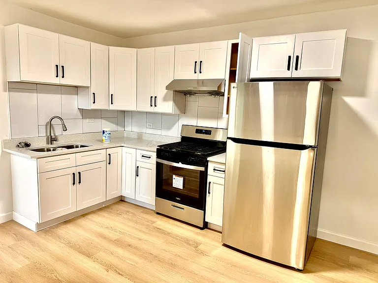 937 W 33rd Pl #2F — Photo 3
