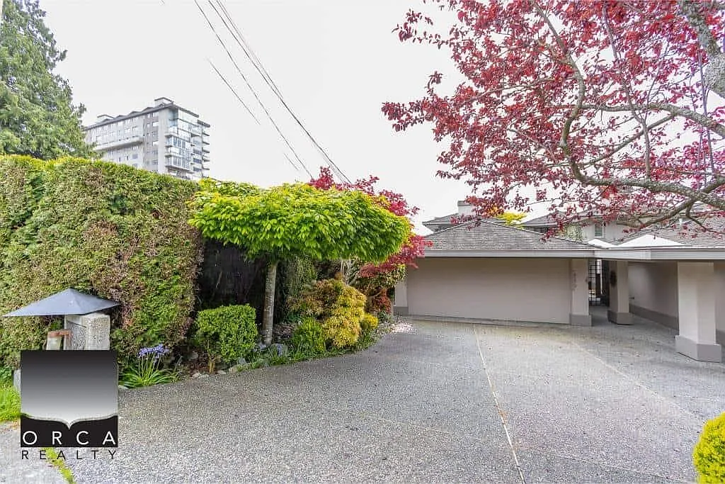 3 bed, 3000 sqft, $16,000 — Photo 1