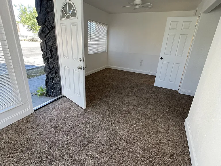 712 Bridge St #1 — Photo 3