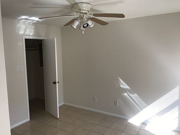 5th image of 96 N Shirley Ln