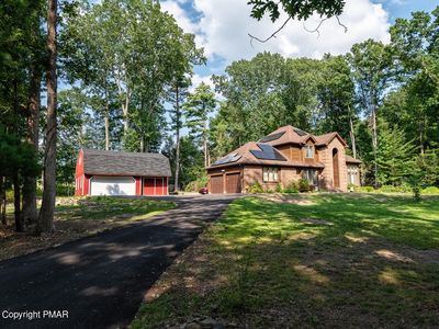 270 Shadow Ridge Dr, Brodheadsville, PA, 18322