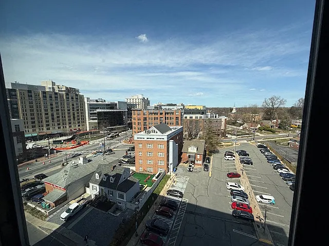 Silver Spring Towers — Photo 52