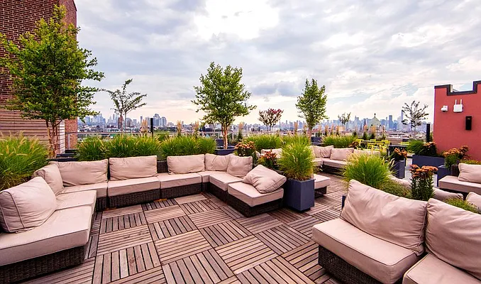 Rented by EXR | media 87