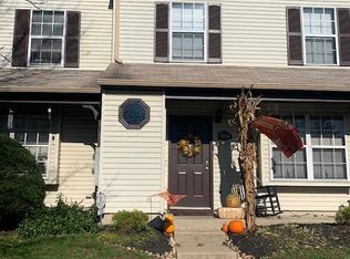 108 Knoll Dr, Blackwood, NJ 08012