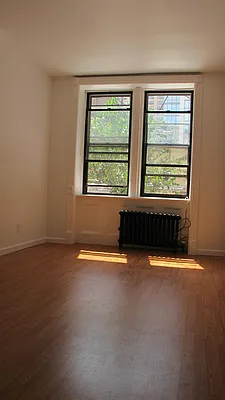 Rented by FW Management | media 28