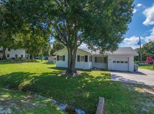 1845 6th St, Vero Beach, FL 32962