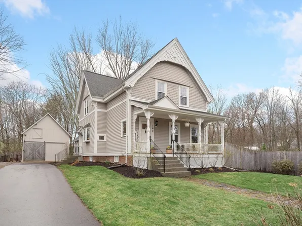 143 W Bacon St, Plainville, MA 02762