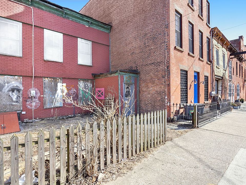 1st image of 166 Coffey St