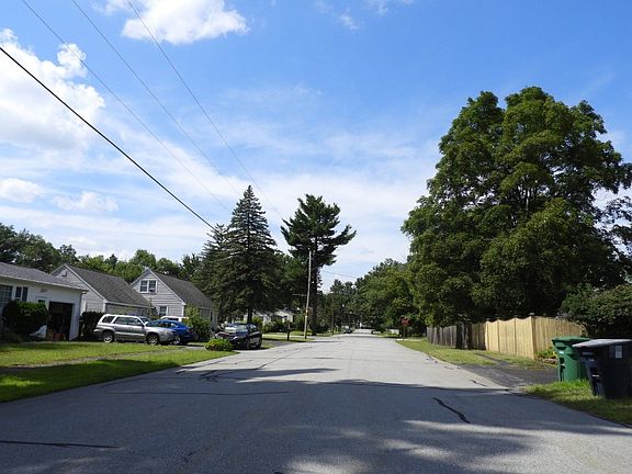 5th image of 15 Bramble Dr