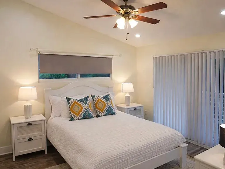 902 E Palm Ave #4 — Photo 2