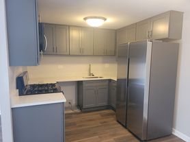 1335 Forestdale Ct