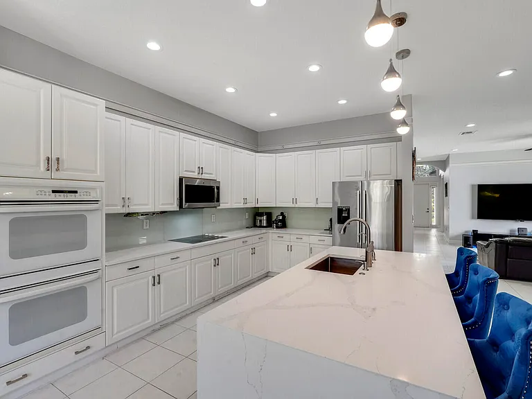 19084 Skyridge Cir — Photo 13