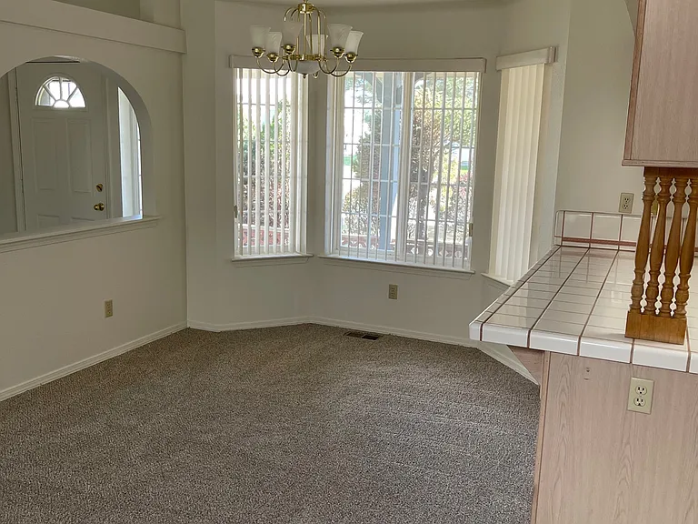 1276 Kyndal Way — Photo 6