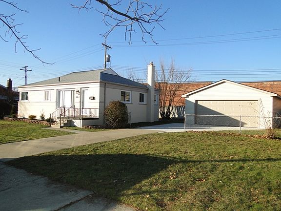 2nd image of 29306 Elmira St