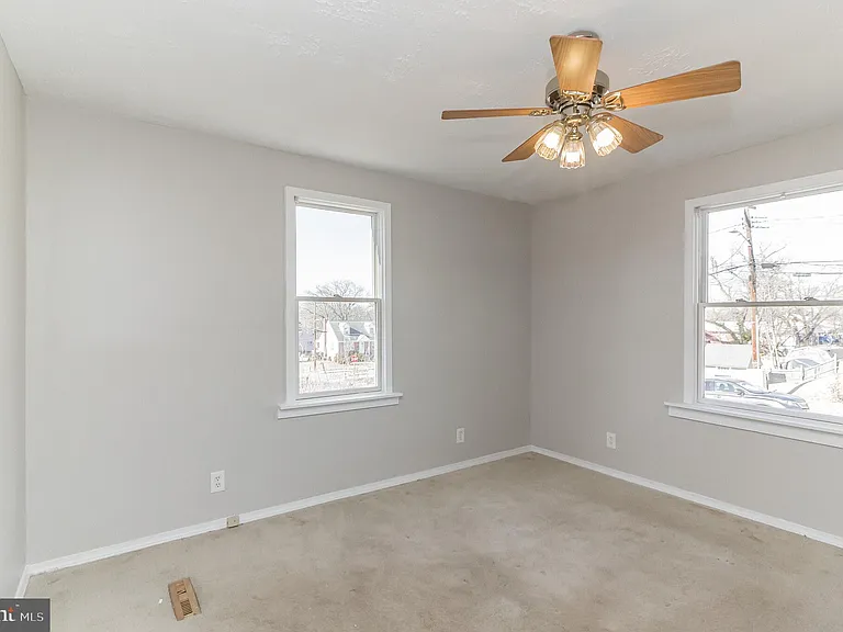25 Birch Ave — Photo 16