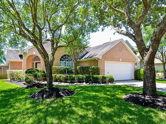 3rd image of 3915 Heritage Colony Dr