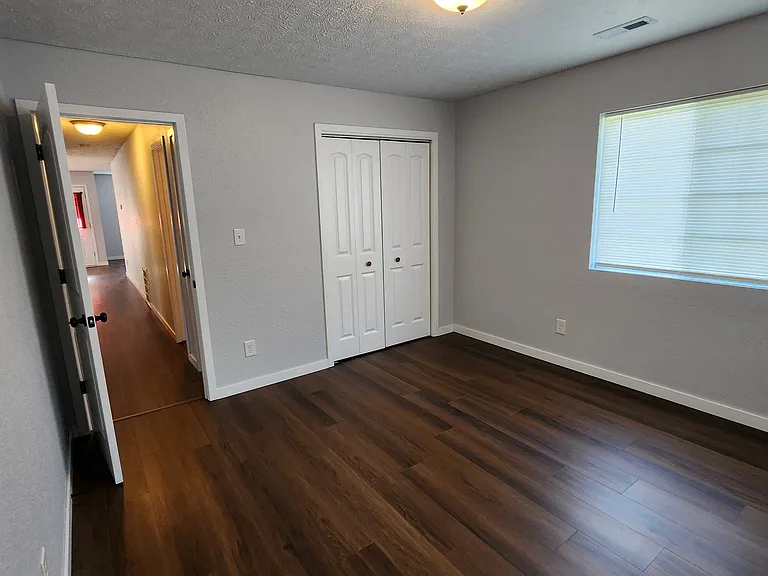 1010 N Apperson Way — Photo 1