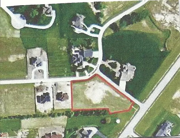 7007 W Gabreski Ln photo 1