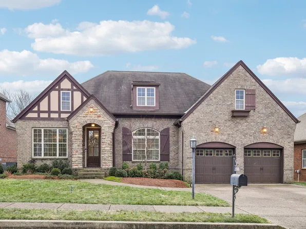 1909 Hawks Nest Dr, Hermitage, TN 37076