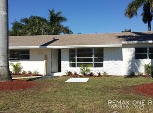 143 SE 27th Ave, Boynton Beach, FL 33435