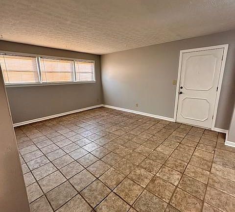 4th image of 4524 Cordova Rd
