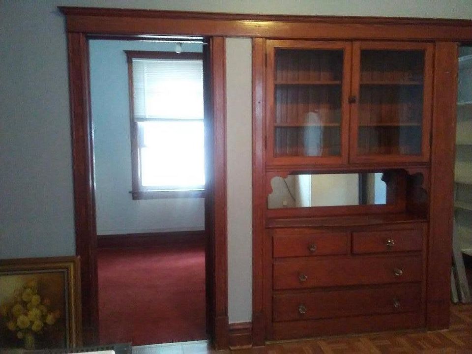 2nd image of 4249 S Sacramento Ave