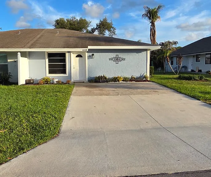 4488 SE Salvatori Rd — Photo 1