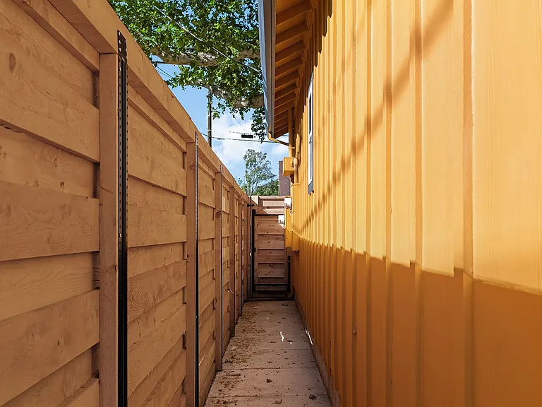 725 Orient St — Photo 19