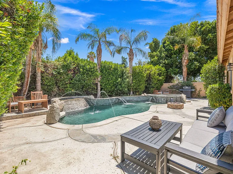 45460 Coldbrook Ln — Photo 17
