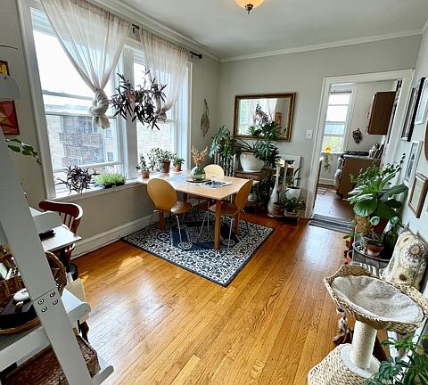 4th image of 4860 N Hermitage Ave APT 3E