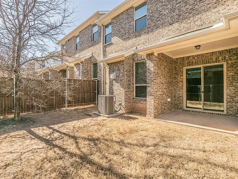 17736 Coralberry Dr — Photo 32