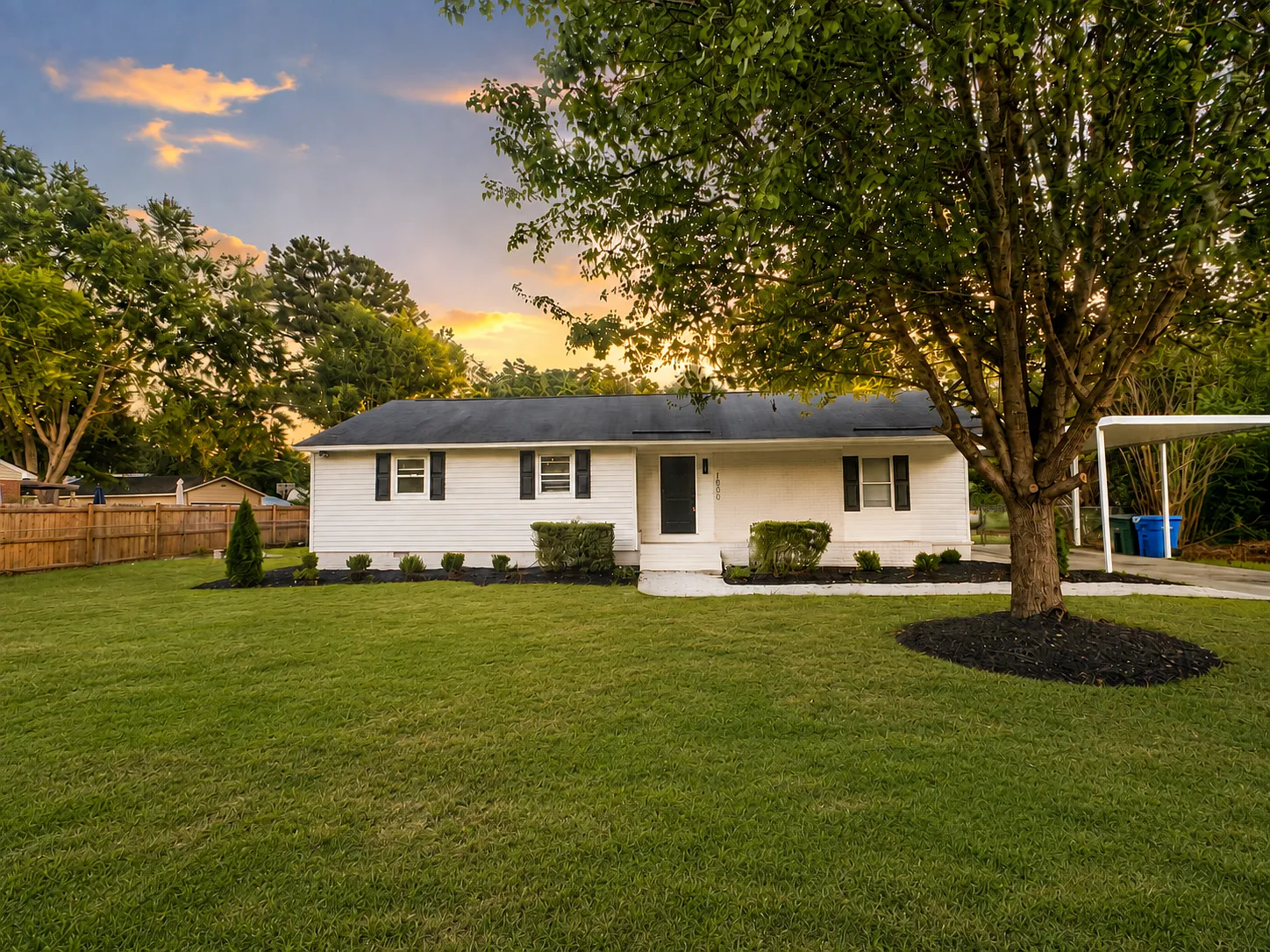 3 bed, 2.0 bath, $1,400 — Photo 2