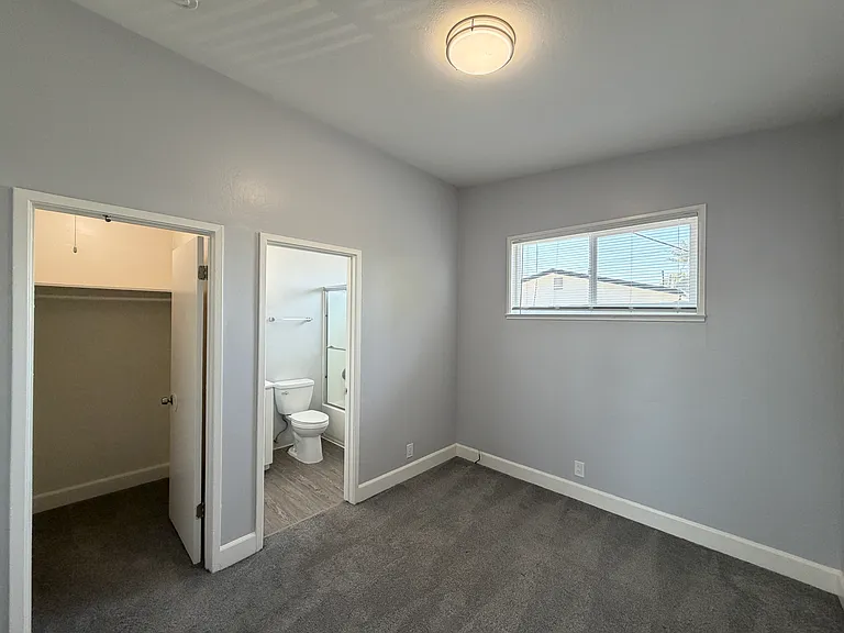 Tahoe Terrace Apartments — Photo 9