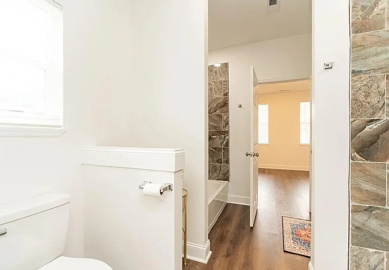 3906 6th Ave — Photo 9