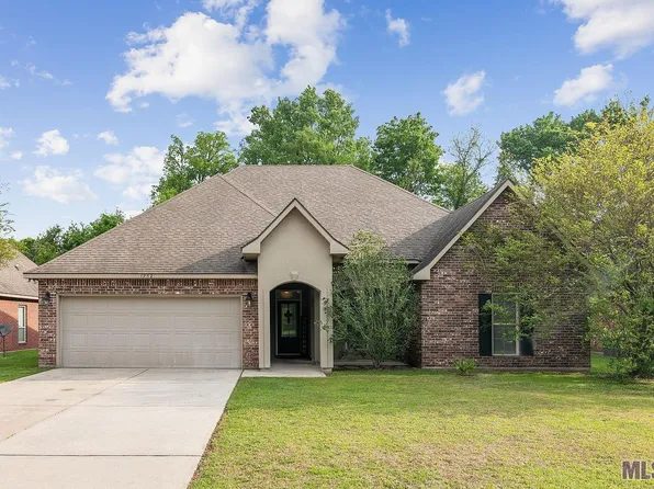 1232 Rue Riviere Dr, Port Allen, LA 70767