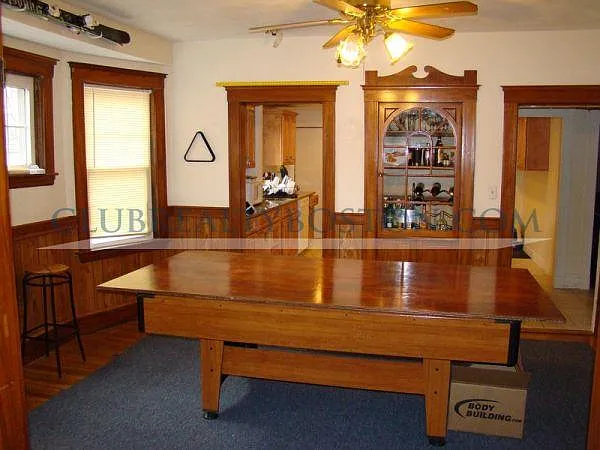 3 bed, 1.0 bath, $3,100 — Photo 3
